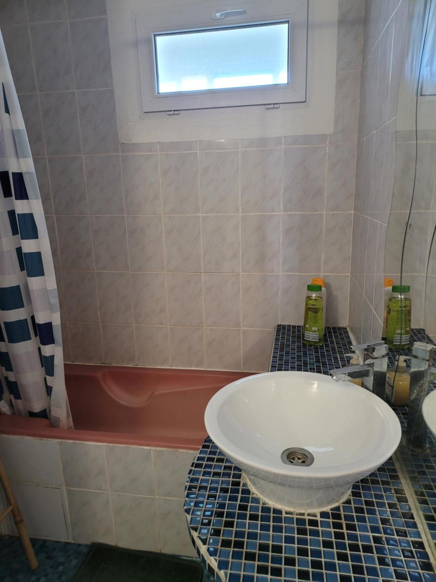 Appartement Elegant Apparemment 60M2 Climatise à Avignon Extérieur photo
